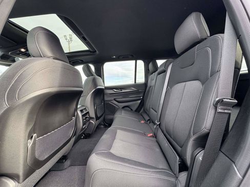 New 2026 Jeep Grand Cherokee Laredo X AWD/4WD image 17