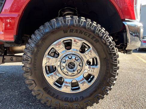 Used 2024 Ford F250 Lariat w/ Chrome Package image 9