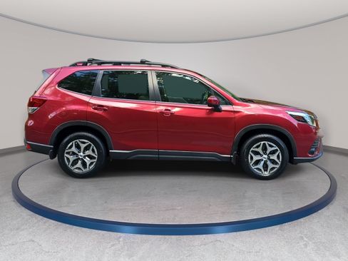 Used 2023 Subaru Forester Premium AWD/4WD image 4