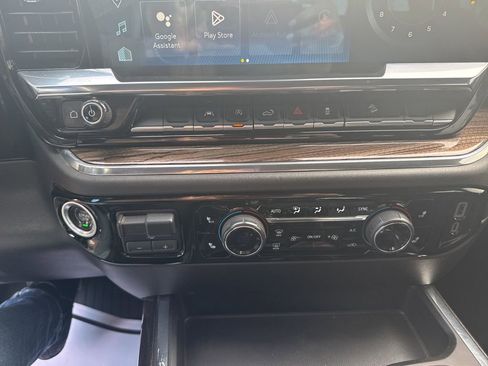 Used 2024 Chevrolet Silverado 1500 LT image 22