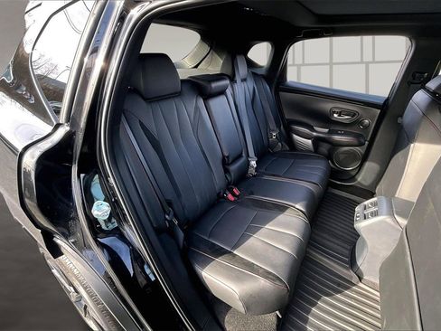 Certified 2025 Acura ADX A-Spec image 27