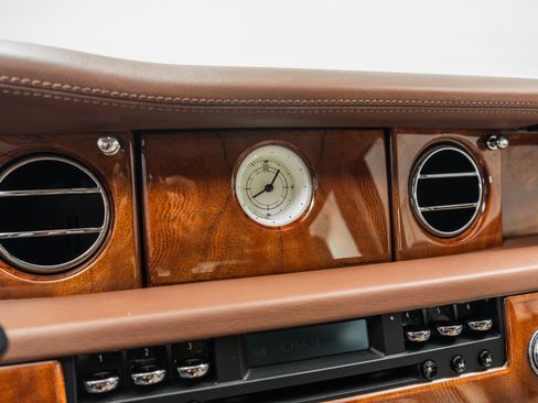 Used 2007 Rolls-Royce Phantom Sedan RWD image 33