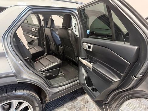 Used 2023 Ford Explorer XLT w/ Equipment Group 202A AWD/4WD image 25