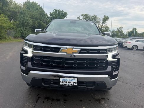 Used 2022 Chevrolet Silverado 1500 LT RWD image 2