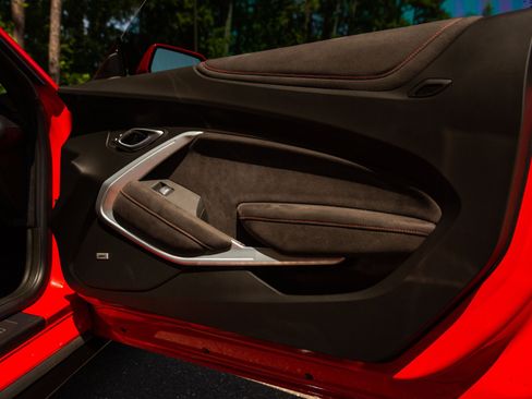 Used 2017 Chevrolet Camaro ZL1 RWD image 44