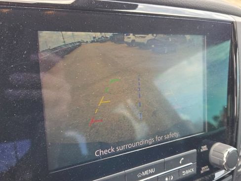 Used 2024 Nissan Titan SV w/ SV Convenience Package RWD image 21