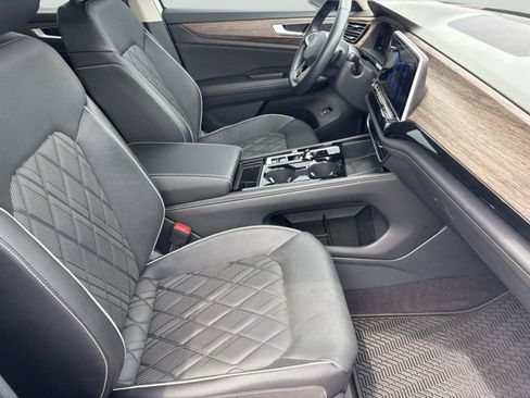 Used 2024 Volkswagen Atlas SEL Premium R-Line AWD/4WD image 24