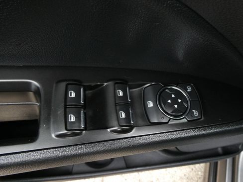 Used 2018 Ford Fusion SE w/ Fusion SE Technology Package FWD image 24