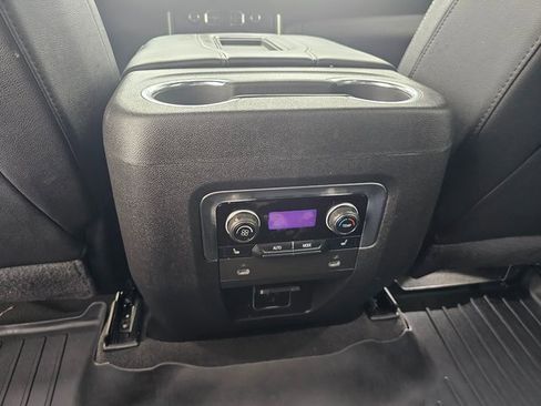 Used 2022 Chevrolet Tahoe LT w/ LT Signature Package image 32