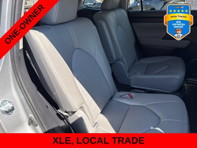 Used 2024 Toyota Highlander XLE FWD image 15