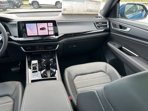 New 2026 Volkswagen Atlas Cross Sport SEL AWD/4WD image 11