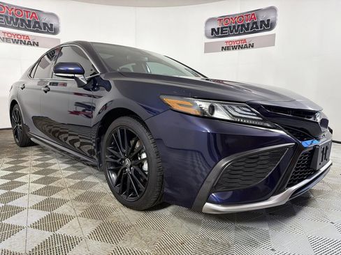 Used 2022 Toyota Camry XSE image 1