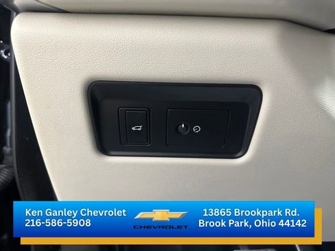 Used 2021 Jaguar F-PACE SVR AWD/4WD image 10