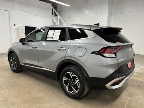 Used 2024 Kia Sportage LX AWD/4WD image 5