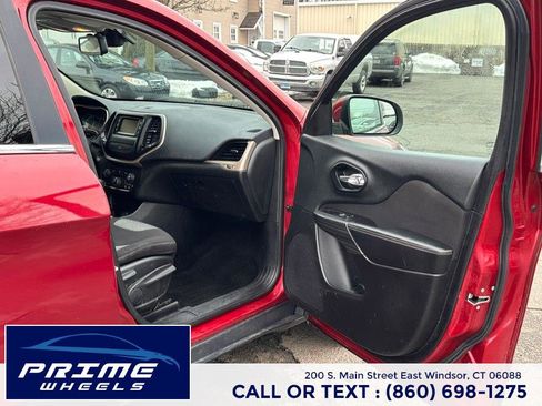 Used 2014 Jeep Cherokee Latitude image 16