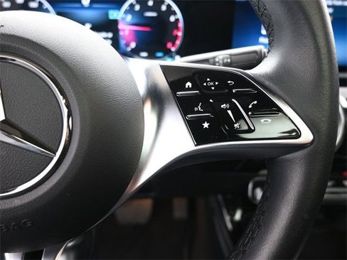 Used 2025 Mercedes-Benz CLA 250 image 10