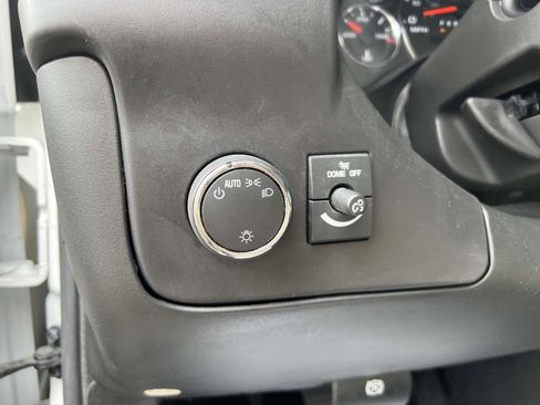 Used 2023 GMC Savana 3500 w/ Power Convenience Package image 22