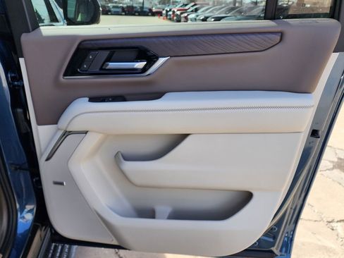 New 2026 GMC Yukon XL Denali w/ Sun & Power Step Package AWD/4WD image 47