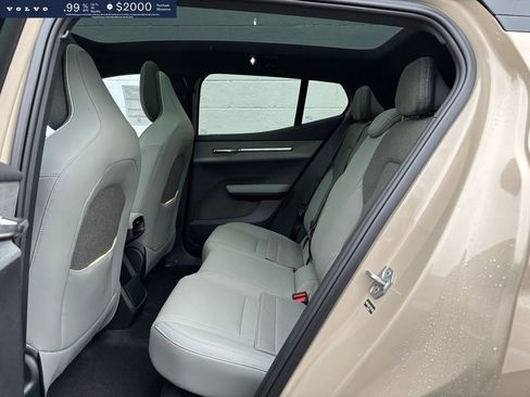 New 2026 Volvo EX30 Plus w/ Climate Package image 17