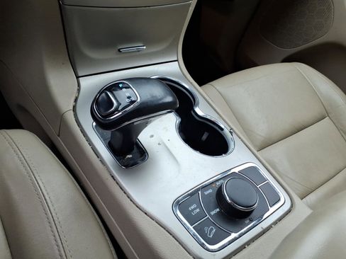 Used 2014 Jeep Grand Cherokee Limited AWD/4WD image 9