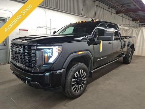 Used 2024 GMC Sierra 2500 Denali Ultimate AWD/4WD image 1