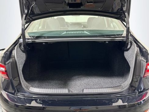 Certified 2025 Volkswagen Jetta S FWD image 24