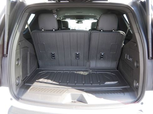 New 2026 GMC Yukon Elevation image 4