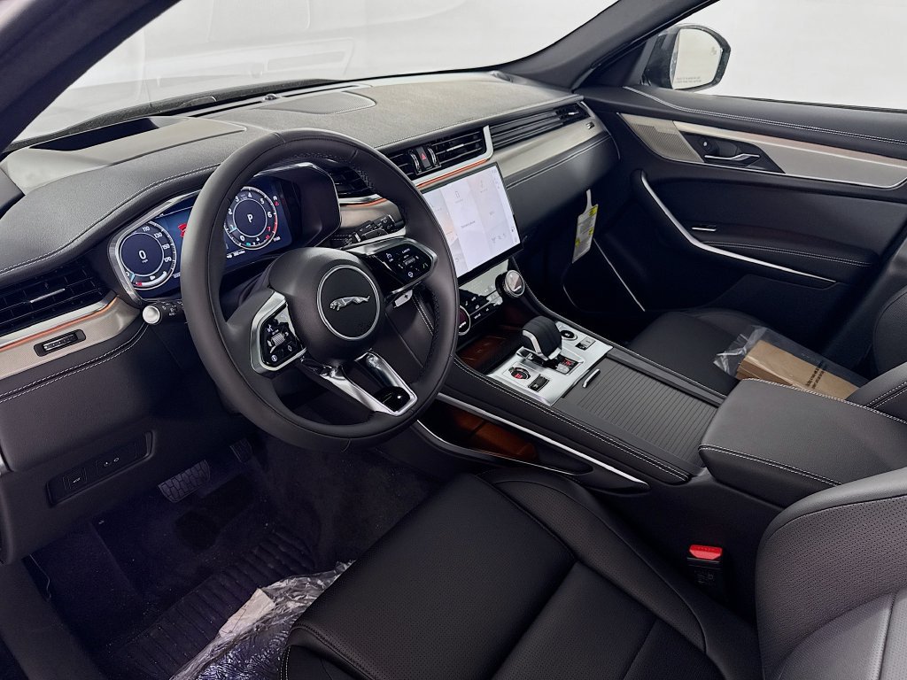 New 2026 Jaguar F-PACE R-Dynamic S AWD/4WD image 9