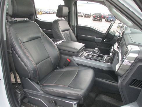 Used 2022 Ford F150 Lariat w/ Max Trailer Tow Package image 23