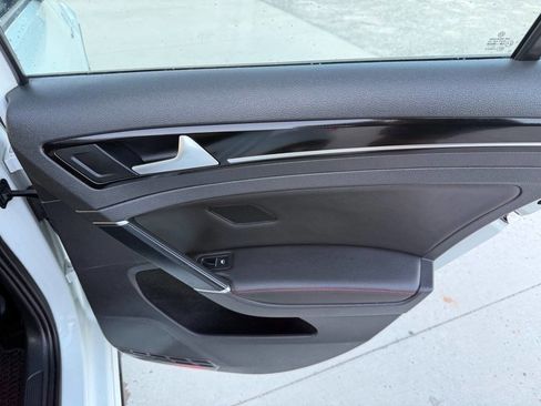 Used 2015 Volkswagen GTI SE w/ Lighting Package (SEL) FWD image 32