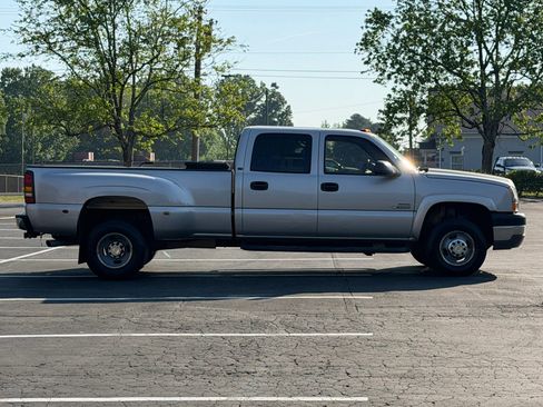 Used 2005 Chevrolet Silverado 3500 LT w/ Heavy-Duty Power Package RWD image 5
