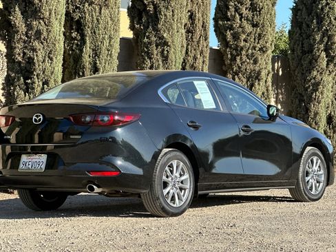 Used 2025 MAZDA MAZDA3 s image 4
