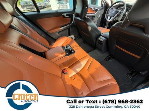 Used 2017 Volvo S60 T5 Inscription image 19