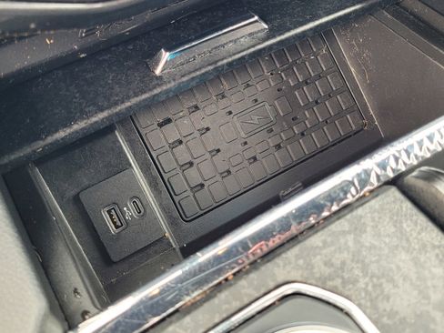 Used 2022 Ford Expedition Max Limited image 24