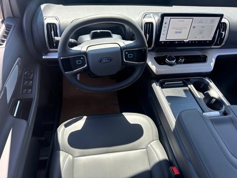 New 2026 Ford Expedition Active RWD image 13