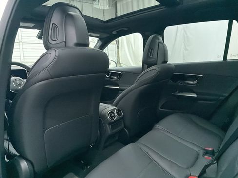 Used 2026 Mercedes-Benz GLC 300 4MATIC image 18