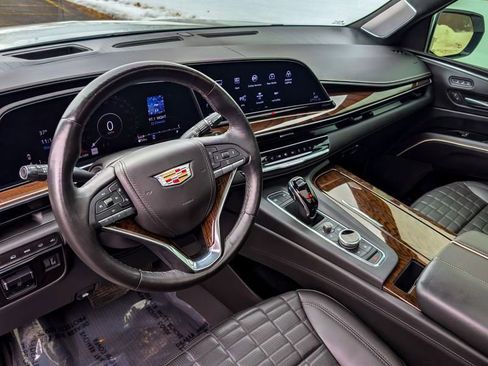 Used 2022 Cadillac Escalade ESV Sport Platinum w/ LPO, ONYX Package image 18