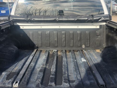 Used 2012 Suzuki Equator Sport image 21