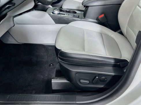 Used 2023 Ford Escape Platinum AWD/4WD image 19