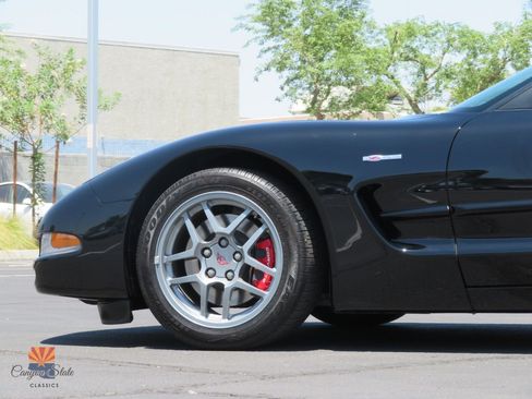 Used 2001 Chevrolet Corvette Z06 w/ Memory Pkg RWD image 18