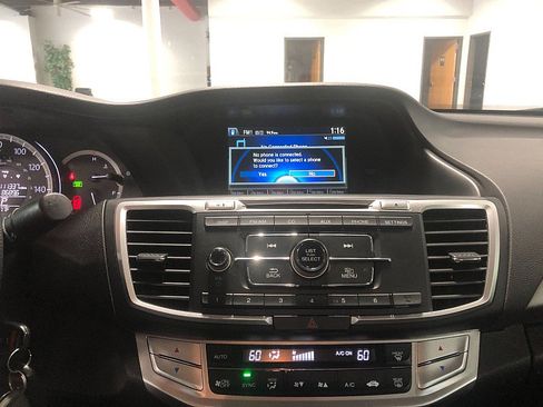 Used 2015 Honda Accord LX image 15