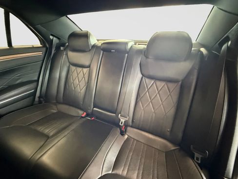 Used 2016 Chrysler 300 C Platinum w/ Safetytec Plus Group AWD/4WD image 15