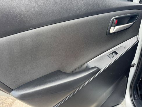 Used 2019 Toyota Yaris LE image 23