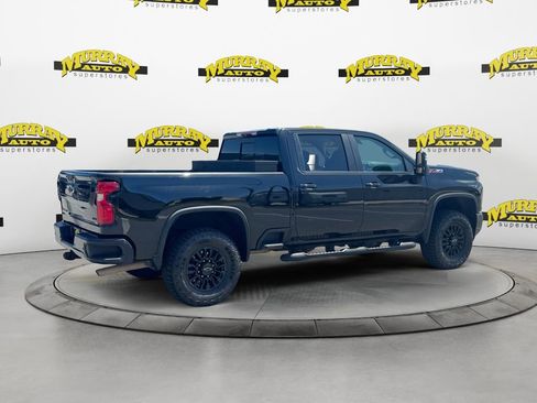 Used 2022 Chevrolet Silverado 2500 LTZ w/ LTZ Plus Package AWD/4WD image 5