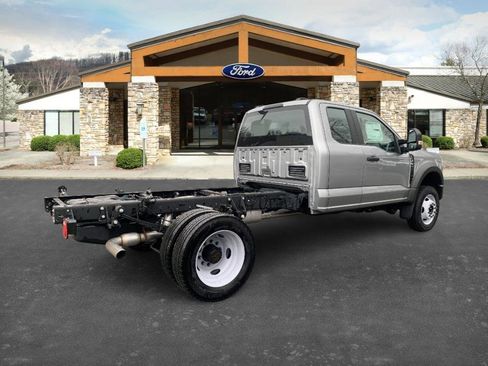 New 2024 Ford F450 XL image 5