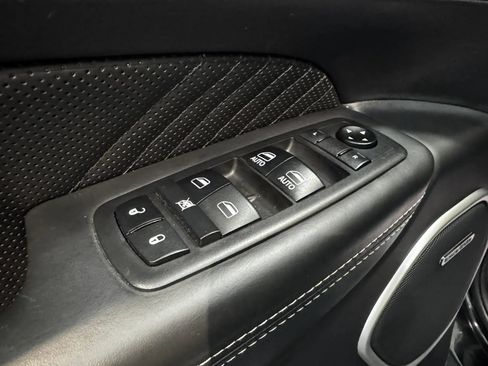 Used 2018 Jeep Grand Cherokee SRT AWD/4WD image 24