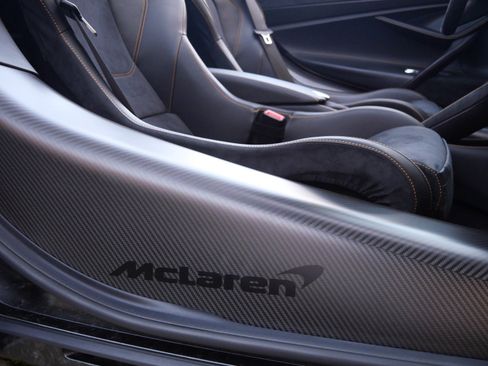 Used 2023 McLaren 720S Performance image 23