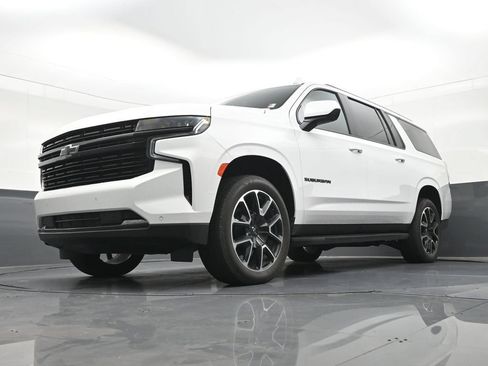 Used 2024 Chevrolet Suburban RST RWD image 24