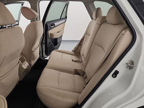 Used 2018 Subaru Outback 2.5i Premium image 24