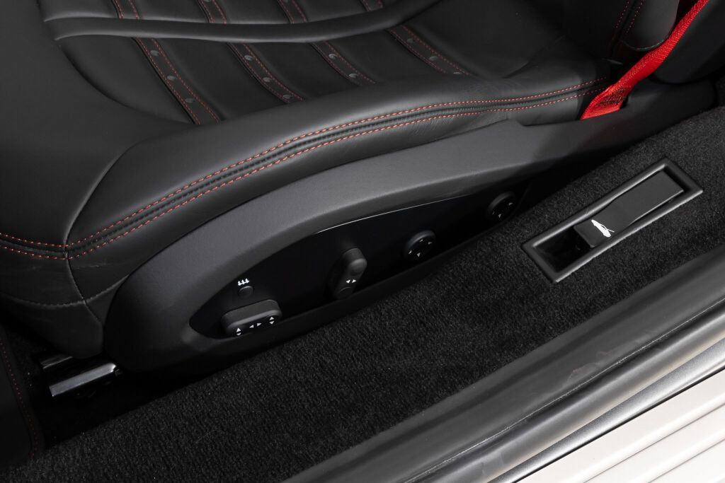 Used 2022 Ferrari F8 Tributo RWD image 29